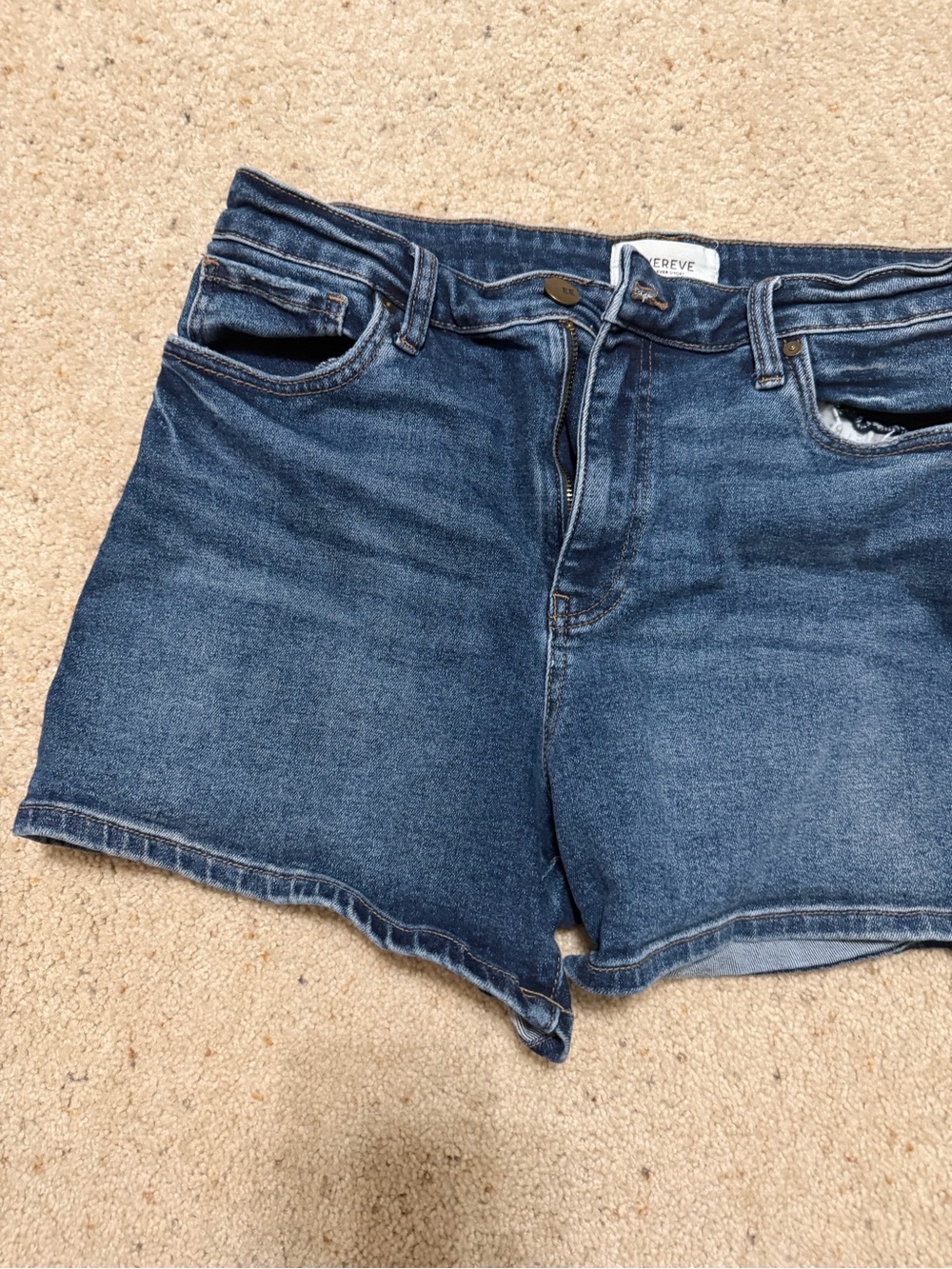 Evereve Indigo High-Rise Denim Shorts